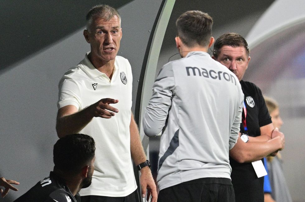 Hyský naštval vedení, ale ještě zůstává. Šádek nemá souhlas majitele. Co kouče zachránilo? Hyský naštval vedení, ale ještě zůstává. Šádek nemá souhlas majitele. Co kouče zachránilo?