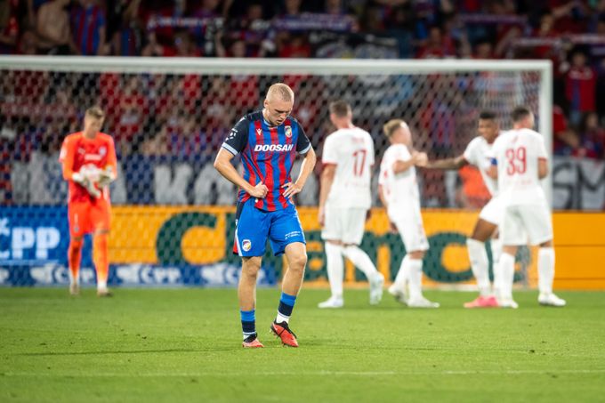 Plzeň proti Zbrojovce: pět změn, třicet minut v tempu, pak trápení a vysmátý Svědík Plzeň proti Zbrojovce: pět změn, třicet minut v tempu, pak trápení a vysmátý Svědík