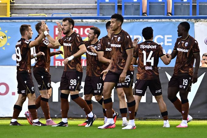 ONLINE: Teplice - Plzeň 1:3. Gólové hody na severu Čech pokračují! Trefil se Mareček ONLINE: Teplice - Plzeň 1:3. Gólové hody na severu Čech pokračují! Trefil se Mareček