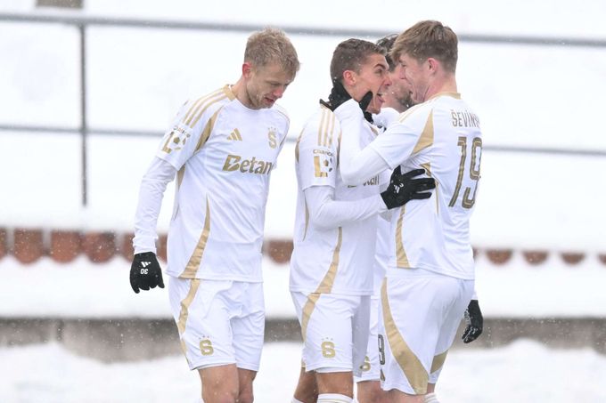 ONLINE: Sparta - Ústí 1:0. Vojta na úvod na střídačce, Rrahmani nedal penaltu ONLINE: Sparta - Ústí 1:0. Vojta na úvod na střídačce, Rrahmani nedal penaltu