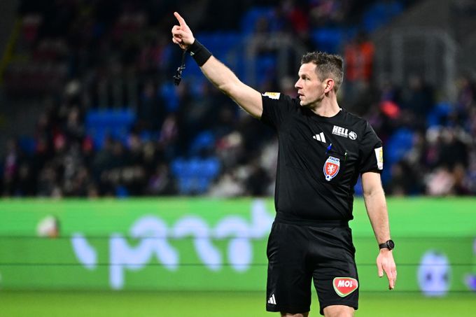 Premiéra pro sudího v derby. Souboj Slavie se Spartou bude poprvé řídit Volek Premiéra pro sudího v derby. Souboj Slavie se Spartou bude poprvé řídit Volek