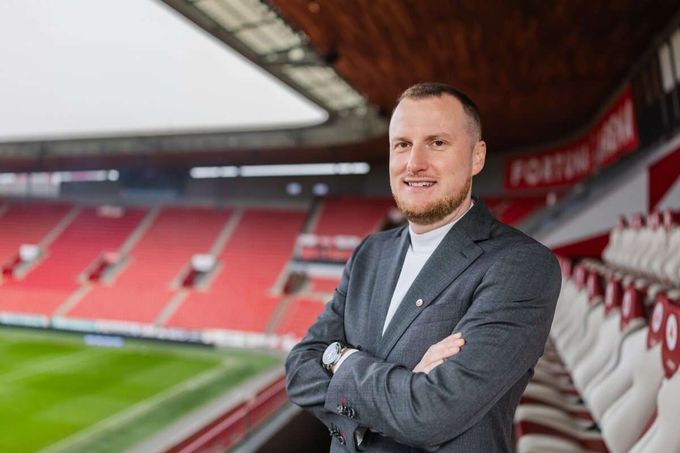 Změny ve vedení Slavie: Bílka nahradí hned dvojice ředitelů. Logický krok, říká Tvrdík Změny ve vedení Slavie: Bílka nahradí hned dvojice ředitelů. Logický krok, říká Tvrdík