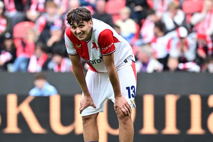 ONLINE: Slavia - Hradec Králové 0:0. Poločas bez střely na bránu, hosté odolávají ONLINE: Slavia - Hradec Králové 0:0. Poločas bez střely na bránu, hosté odolávají