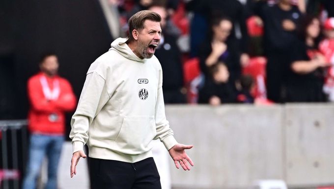 Horejš o smlouvě, lasu z Plzně i hvězdách: Jakmile trenér nemá vášeň, kabinu si nezíská Horejš o smlouvě, lasu z Plzně i hvězdách: Jakmile trenér nemá vášeň, kabinu si nezíská