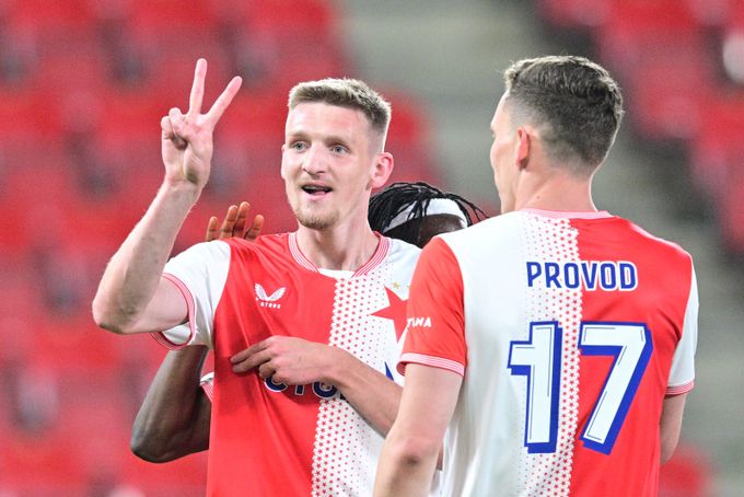Slavii čeká letní sága Chaloupek. Na stopera se vyptávají celky z Anglie a Itálie, zůstane? Slavii čeká letní sága Chaloupek. Na stopera se vyptávají celky z Anglie a Itálie, zůstane?