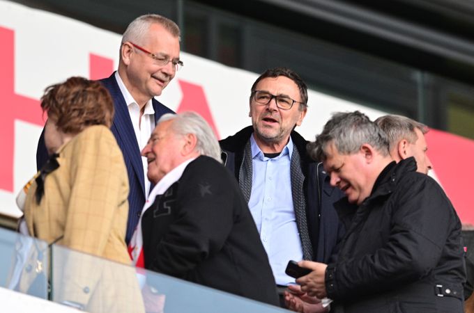 Řízení se Slavií za derby se zastavilo. Opatření klubu jsou dostatečná, zní z ministerstva Řízení se Slavií za derby se zastavilo. Opatření klubu jsou dostatečná, zní z ministerstva
