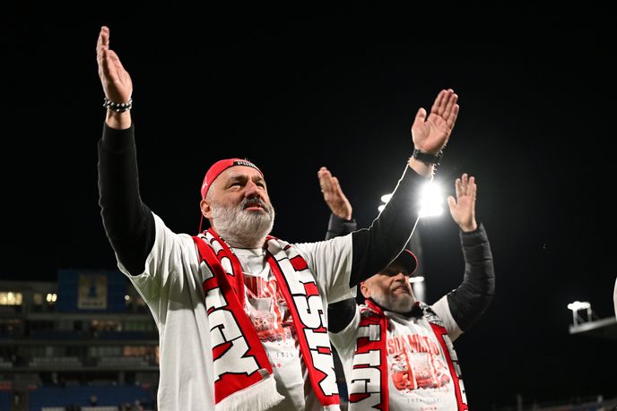 Trenér Slavie Jindřich Trpišovský získal čtvrtý ligový titul Trenér Slavie Jindřich Trpišovský získal čtvrtý ligový titul