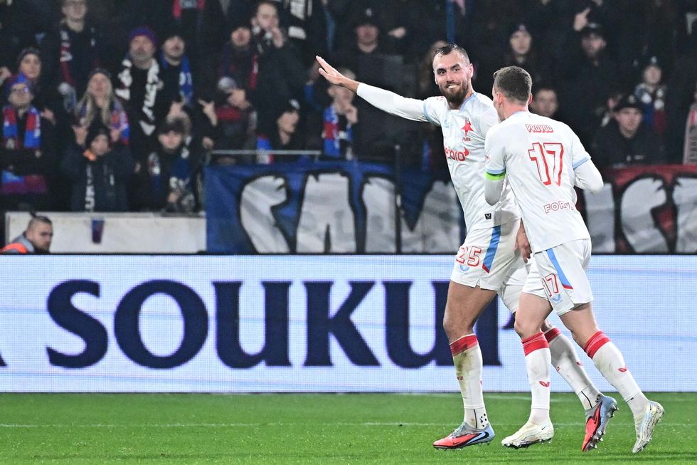 ONLINE: Plzeň - Slavia 1:2. Chorý vrací hostům vedení, gól posvětil VAR ONLINE: Plzeň - Slavia 1:2. Chorý vrací hostům vedení, gól posvětil VAR