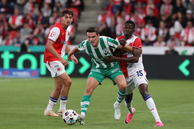 ONLINE: Slavia - Bohemians 1:1. Na hřišti je Chorý. Na gól Suleimana odpověděl Almási ONLINE: Slavia - Bohemians 1:1. Na hřišti je Chorý. Na gól Suleimana odpověděl Almási