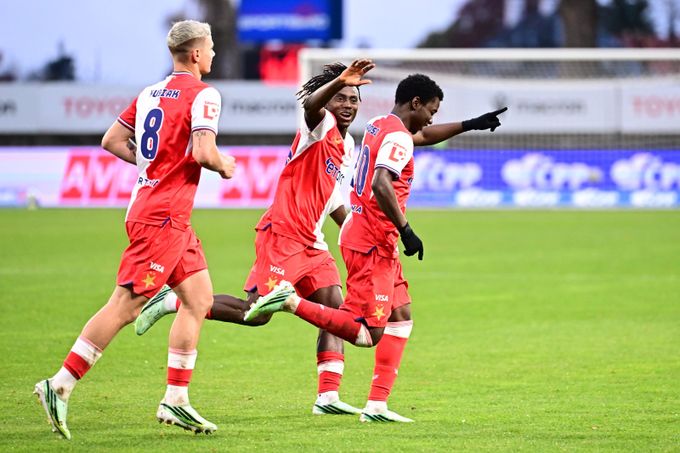ONLINE: Jablonec - Slavia 0:2. Ayaosi zvyšuje vedení, brankář Hanuš musel střídat ONLINE: Jablonec - Slavia 0:2. Ayaosi zvyšuje vedení, brankář Hanuš musel střídat