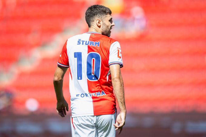 Úkol Slavie: odbrzdit Šturma. Proč Slovinec čeká na čísla? Vyšší pozice i absence Juráska Úkol Slavie: odbrzdit Šturma. Proč Slovinec čeká na čísla? Vyšší pozice i absence Juráska