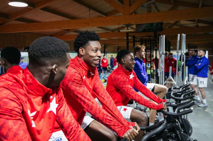 Nováčci v týmu Slavie: stoper za hranou risku, další šance pro Bužka. Ohrozí Jurásek Afričany? Nováčci v týmu Slavie: stoper za hranou risku, další šance pro Bužka. Ohrozí Jurásek Afričany?