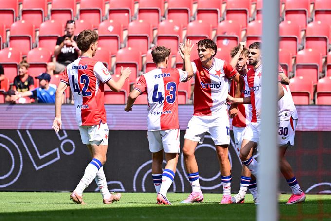 ONLINE: Slavia - Slovácko 2:1. Divoký start v Edenu! Hosté vedli, pak blesková otočka ONLINE: Slavia - Slovácko 2:1. Divoký start v Edenu! Hosté vedli, pak blesková otočka
