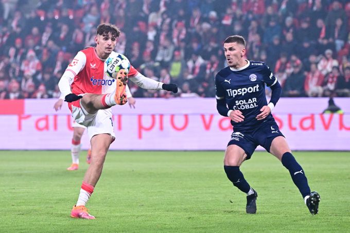 ONLINE: Slavia - Slovácko 1:0. Chytil otevírá skóre z penalty ONLINE: Slavia - Slovácko 1:0. Chytil otevírá skóre z penalty