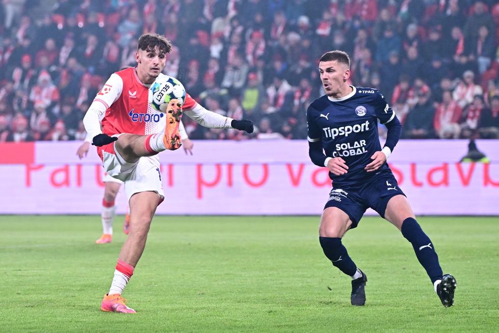 ONLINE: Slavia - Slovácko 1:0. Chytil otevírá skóre z penalty ONLINE: Slavia - Slovácko 1:0. Chytil otevírá skóre z penalty