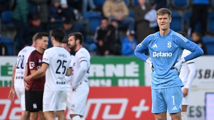 POLEMIKA: Nová jednička za Vindahla? ANO, i jako vzkaz Slavii. NE, až v létě POLEMIKA: Nová jednička za Vindahla? ANO, i jako vzkaz Slavii. NE, až v létě