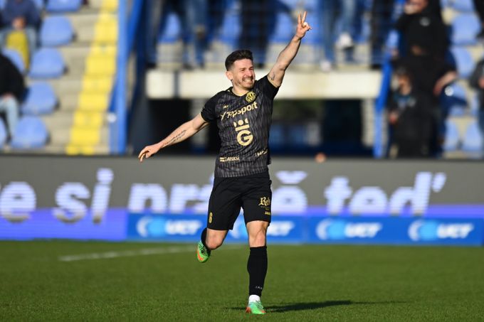 ONLINE: Liberec - Hradec 0:1. Teplice remizují v Pardubicích, Boleslav hostí Jablonec ONLINE: Liberec - Hradec 0:1. Teplice remizují v Pardubicích, Boleslav hostí Jablonec