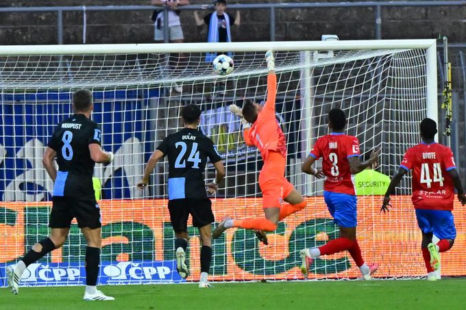ONLINE: Zbrojovka - Liberec 0:1. Skóroval Dulay, Bořil se při premiéře za Slovan zranil ONLINE: Zbrojovka - Liberec 0:1. Skóroval Dulay, Bořil se při premiéře za Slovan zranil