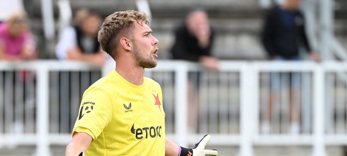 Brankář Slavie Jakub Markovič předvedl při své premiéře v Lize mistrů proti Atalantě skvělý výkon