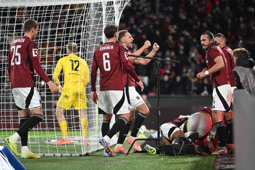 ONLINE: Sparta - Bohemians 2:1. Otočka domácích, Kuchtovi vzal radost ofsajd ONLINE: Sparta - Bohemians 2:1. Otočka domácích, Kuchtovi vzal radost ofsajd