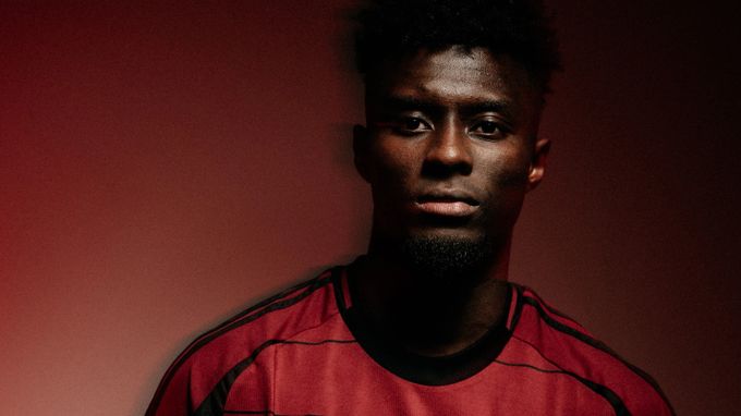 Další posila z top pěti lig. Sparta podepsala obránce: Příležitost, říká Rosický Další posila z top pěti lig. Sparta podepsala obránce: Příležitost, říká Rosický