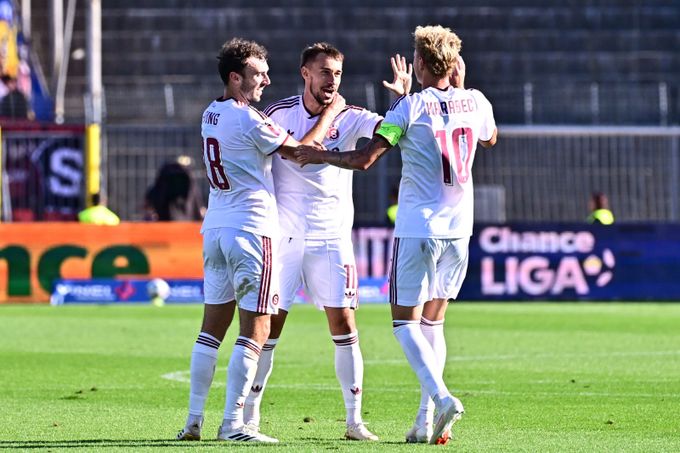 ONLINE: Artis - Sparta 0:2. Volejem zpoza vápna zvýšil skóre Ryneš, Karabec v roli kapitána ONLINE: Artis - Sparta 0:2. Volejem zpoza vápna zvýšil skóre Ryneš, Karabec v roli kapitána