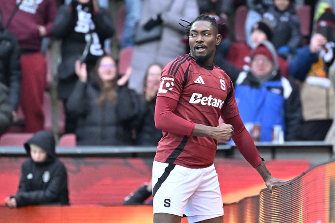 Victor Olatunji ze Sparty se raduje z branky proti Jablonci Victor Olatunji ze Sparty se raduje z branky proti Jablonci