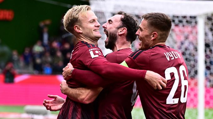 Sparta otočila trojúhelník a přišly góly. Dokáže ve středu tvořit i bez Karabce? Sparta otočila trojúhelník a přišly góly. Dokáže ve středu tvořit i bez Karabce?
