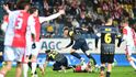 Po faulu na Lukáše Provoda kopala Slavia penaltu