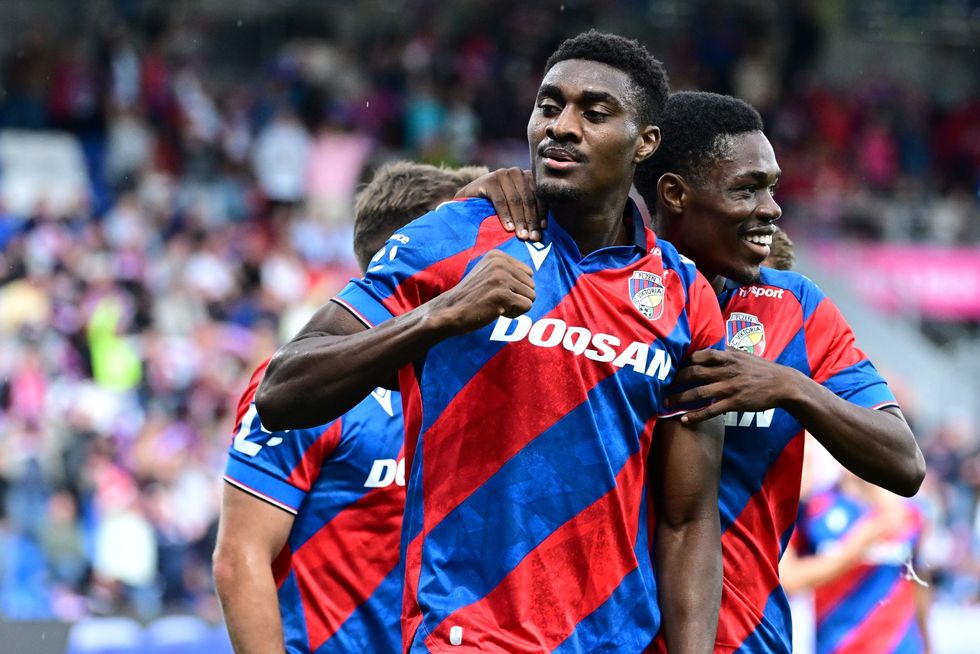 Durosinmi do Anglie? Zájem z osmi klubů, agent naznačil možný odchod v zimě Durosinmi do Anglie? Zájem z osmi klubů, agent naznačil možný odchod v zimě