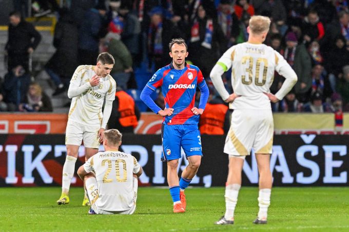 SESTŘIH: Plzeň - Sparta 0:0. Očekávaný šlágr končí bez branek, Vydra selhal při penaltě SESTŘIH: Plzeň - Sparta 0:0. Očekávaný šlágr končí bez branek, Vydra selhal při penaltě
