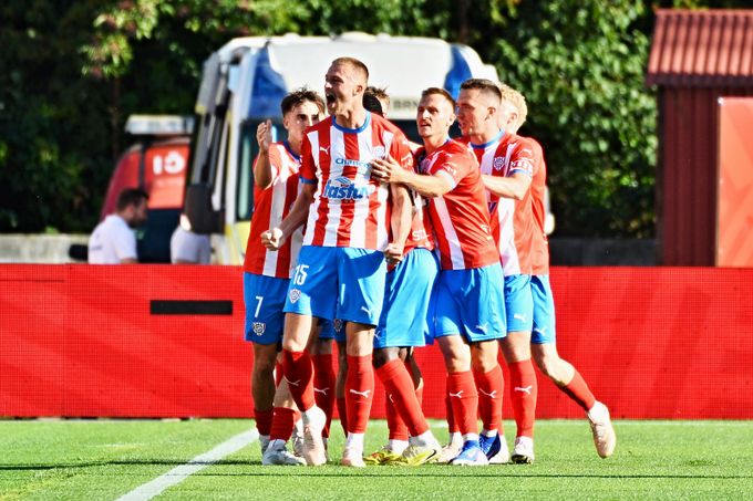 ONLINE: Zbrojovka - Artis 1:0. Domácí jdou v derby do vedení, trefil se Vaníček ONLINE: Zbrojovka - Artis 1:0. Domácí jdou v derby do vedení, trefil se Vaníček