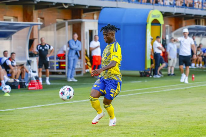 Ghana, Petržalka, Zlín. Po Nombilovi začíná bavit i Appiah, zůstane mu v týmu krajan? Ghana, Petržalka, Zlín. Po Nombilovi začíná bavit i Appiah, zůstane mu v týmu krajan?