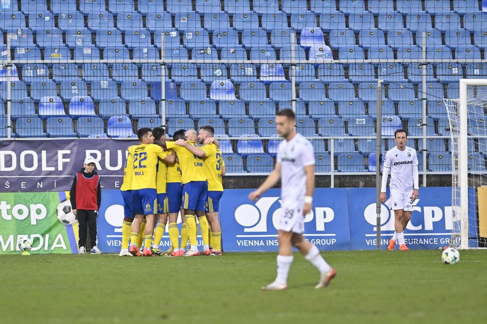 Plzeňský týden hrůzy: vyčichlí střelci i příval zranění. Vydrovi hrozí operace Plzeňský týden hrůzy: vyčichlí střelci i příval zranění. Vydrovi hrozí operace