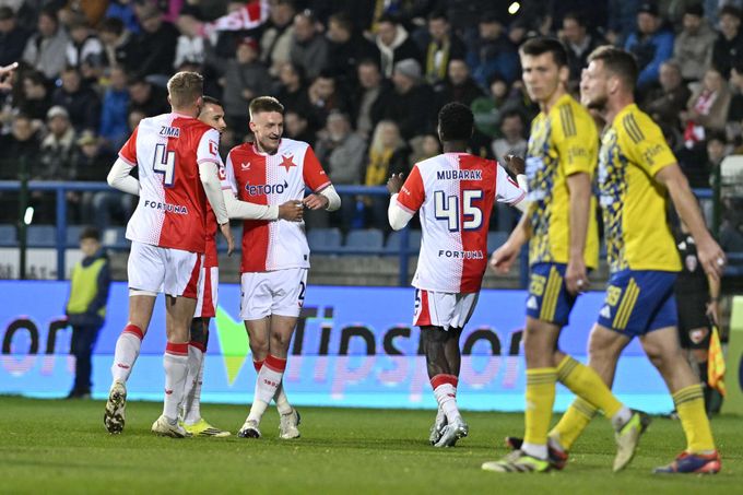 ONLINE: Zlín - Slavia 0:1. To byla rána! Chaloupek se trefil z dálky, Dostál bez šance ONLINE: Zlín - Slavia 0:1. To byla rána! Chaloupek se trefil z dálky, Dostál bez šance