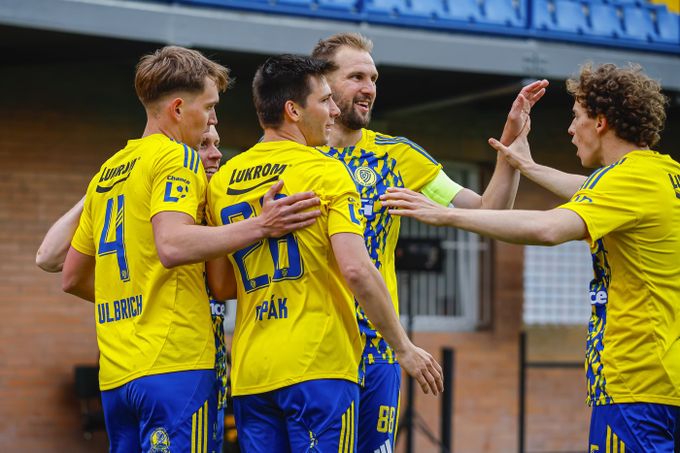 Zlín testuje talent ze Sparty a střelce z Malty, který hrál za Baník. Dorazí i stoper z Lyonu Zlín testuje talent ze Sparty a střelce z Malty, který hrál za Baník. Dorazí i stoper z Lyonu