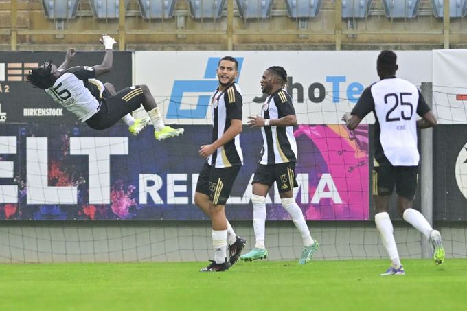 Malér pro Dynamo: tři hráči musí opustit Česko. Cizinecká policie zjistila pochybení Malér pro Dynamo: tři hráči musí opustit Česko. Cizinecká policie zjistila pochybení