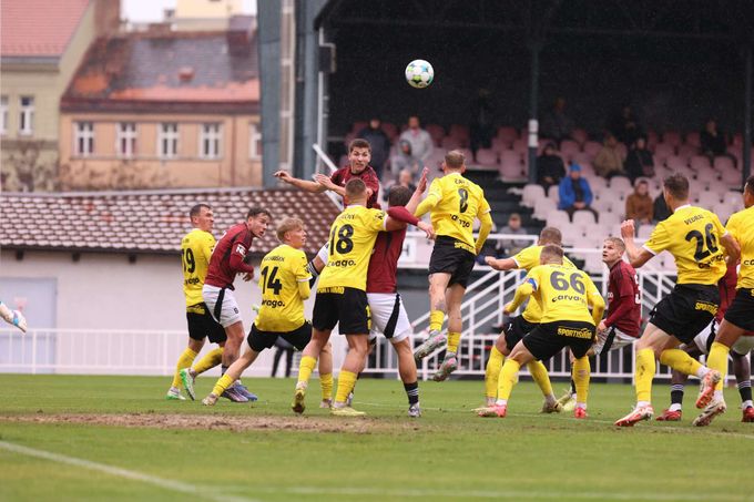 ONLINE: rezerva Sparty prohrává se Zbrojovkou. Artis porazil béčko Slavie a je třetí ONLINE: rezerva Sparty prohrává se Zbrojovkou. Artis porazil béčko Slavie a je třetí