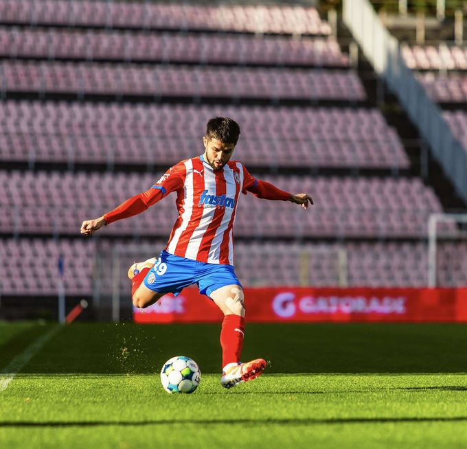 Přímluva pomohla, komise snížila Žitnému trest za zlomenou nohu: 8 zápasů stačí Přímluva pomohla, komise snížila Žitnému trest za zlomenou nohu: 8 zápasů stačí