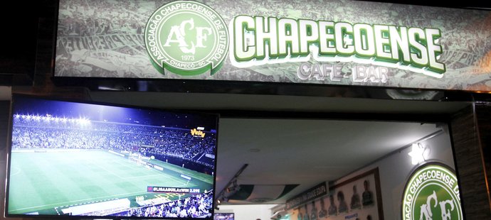 Bar připomínající oběť letecké katastrofy, fotbalový tým Chapecoense, otevřeli v kolumbijském Medellínu.