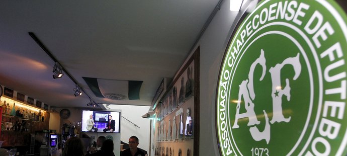Bar připomínající oběť letecké katastrofy, fotbalový tým Chapecoense, otevřeli v kolumbijském Medellínu.
