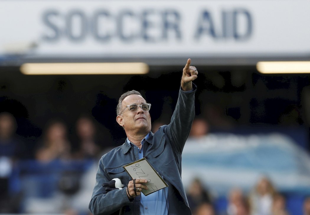 Zápas na stadionu Chelsea navštívil i slavný herec Tom Hanks