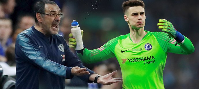 Kouč Chelsea Maurizio Sarri zuřil, brankář Arrizabalaga odmítl střídat