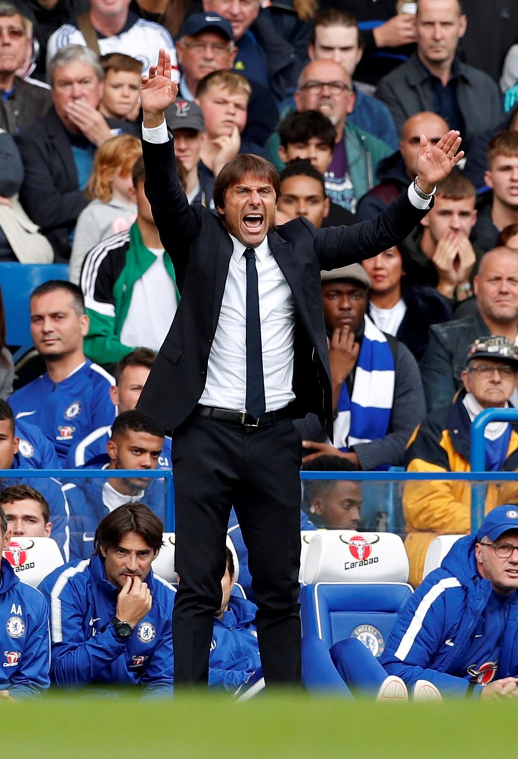 Emotivní trenér Chelsea Antonio Conte v zápase s Arsenalem