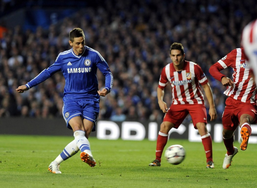 Torres dává úvodní branku zápasu