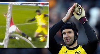 Čech zabrnkal Mourinhovi na nervy: Drzá klička před brankou!