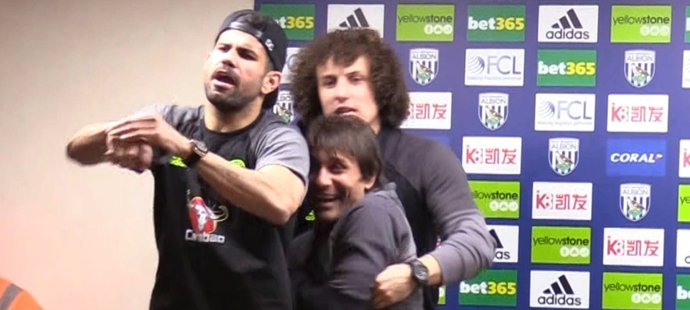 Diego Costa a David Luiz unesli trenéra z tiskové konference