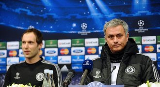 Čecha v zimě neudržím, bojí se Mourinho. Šeptá se o Realu i United