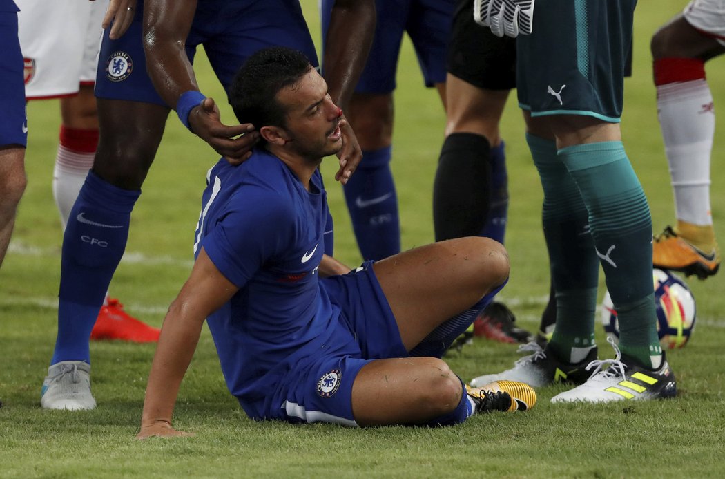 Útočník Chelsea Pedro vyšel ze zápasu s Arsenalem s několika frakturami