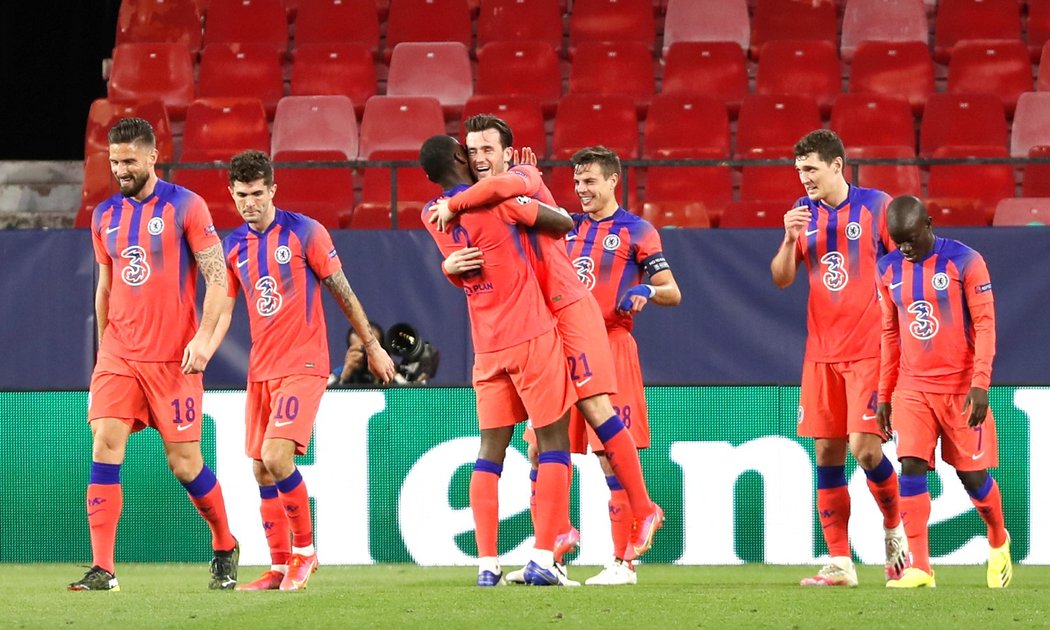 Fotbalisté Chelsea zvítězili v úvodním zápase čtvrtfinále Ligy mistrů nad Portem 2:0 a do domácí odvety půjdou v lepší pozici